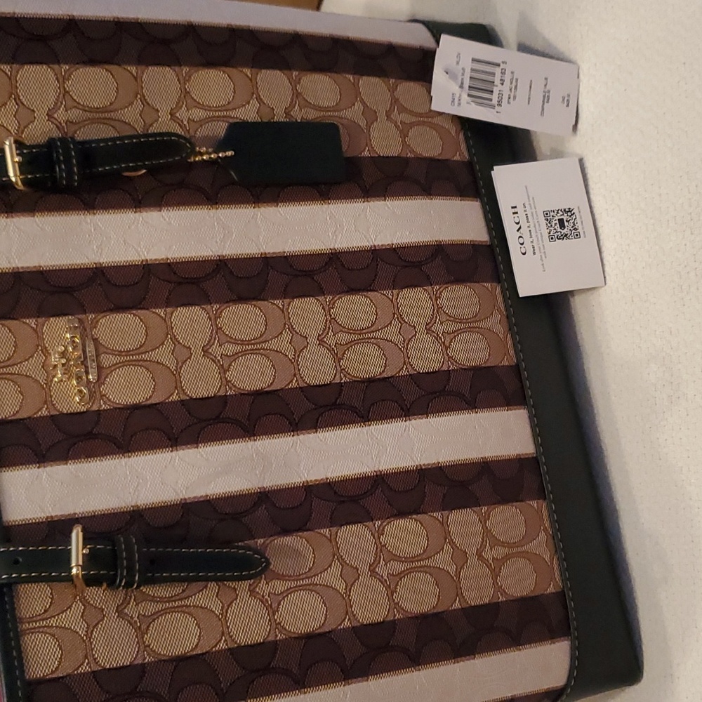 Coach handbag - Picture 2 of 9